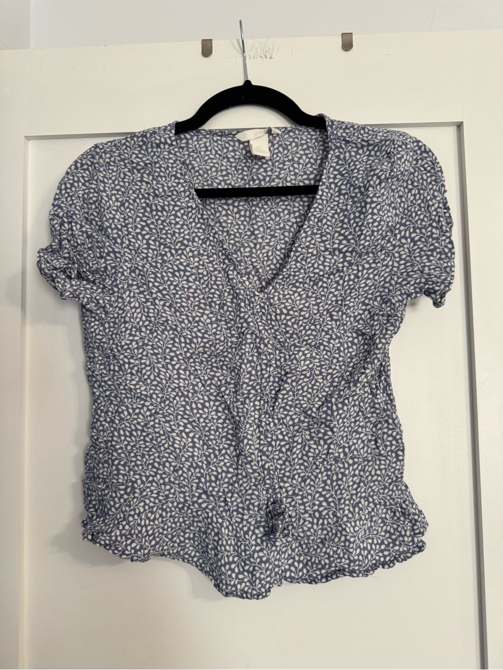 H&M Blue and White Floral Wrap-Style Short Sleeve Blouse